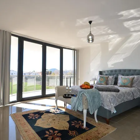 Oruc Palace Hotell